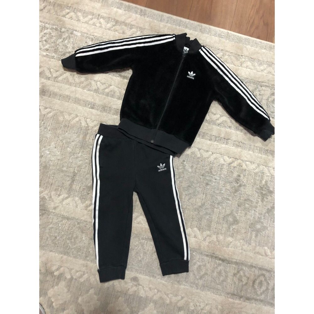 Toddler 3T Adidas Set Fuzzy